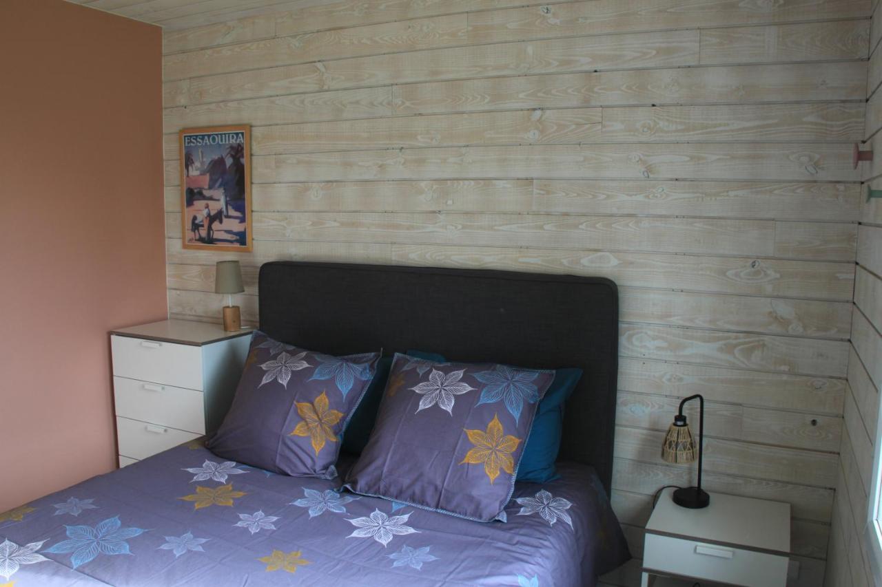 De La Tuillere, Maison Contemporaine En Bois Avec Vue Et Piscine Holiday home *