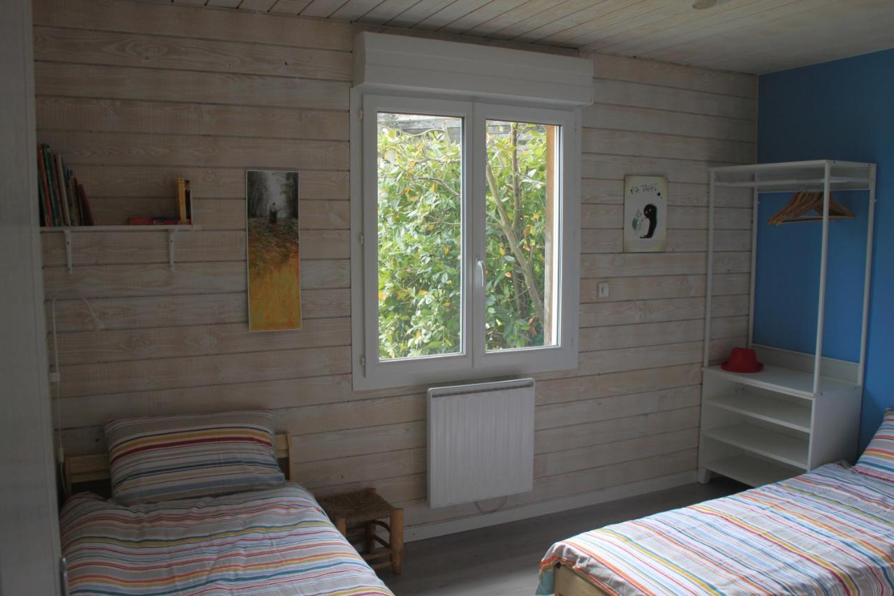 De La Tuillere, Maison Contemporaine En Bois Avec Vue Et Piscine Holiday home *