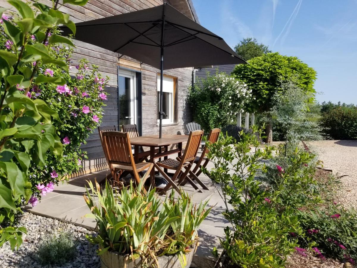 De La Tuillere, Maison Contemporaine En Bois Avec Vue Et Piscine Holiday home Saint-Aulaire